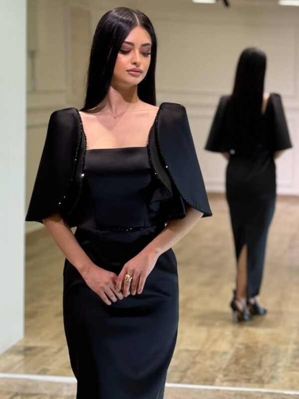Elegantna midi satenska haljina sa pelerina rukavima