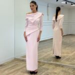 Elegantna strukirana midi haljina sa biserima - Bledo roze