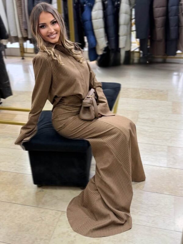 Elegantni ženski komplet – Košulja i duga suknja na pruge