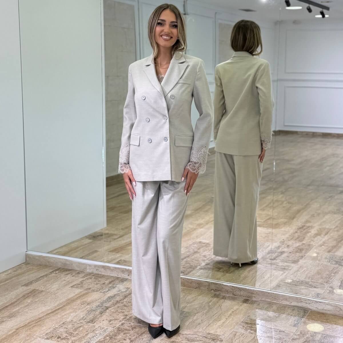 Trodelni Elegantni Komplet - sako sa čipkom na rukavima i pantalone
