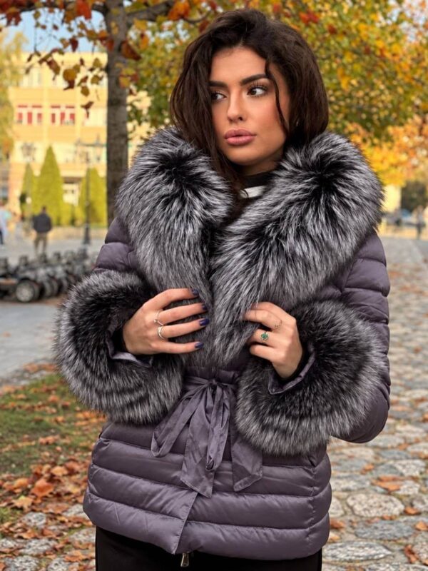 Kratka zimska jakna sa bogatim krznom – Silver Ember